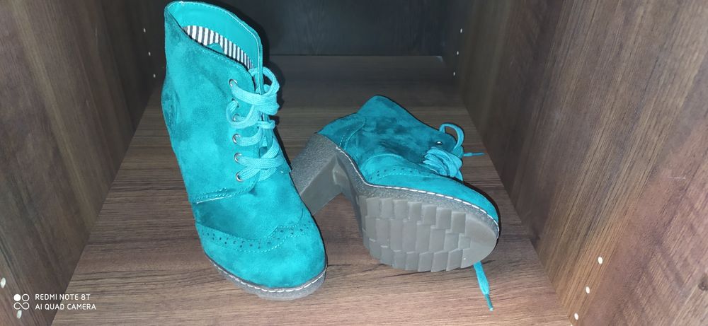 Ghete botine din piele întoarsă