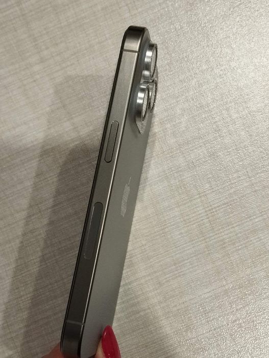 НАМАЛЕН iPhone 15pro 128gb Перфектен