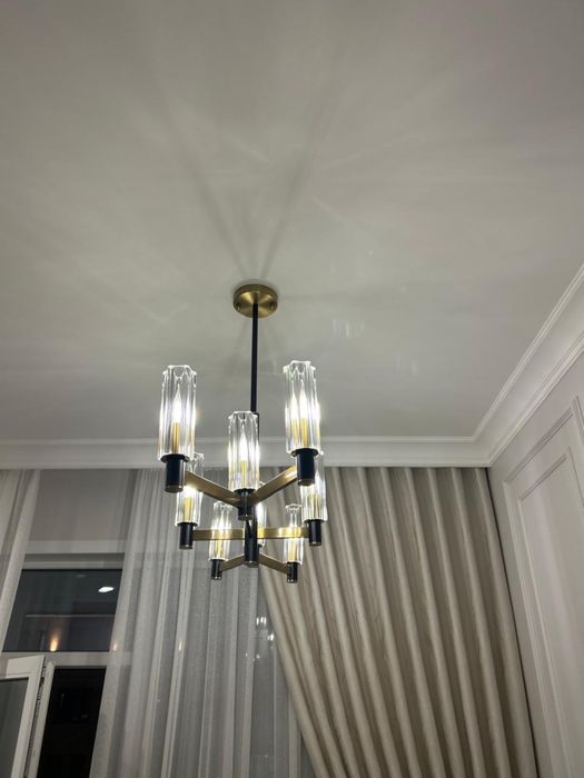 Продаю люстру в отличном состояний