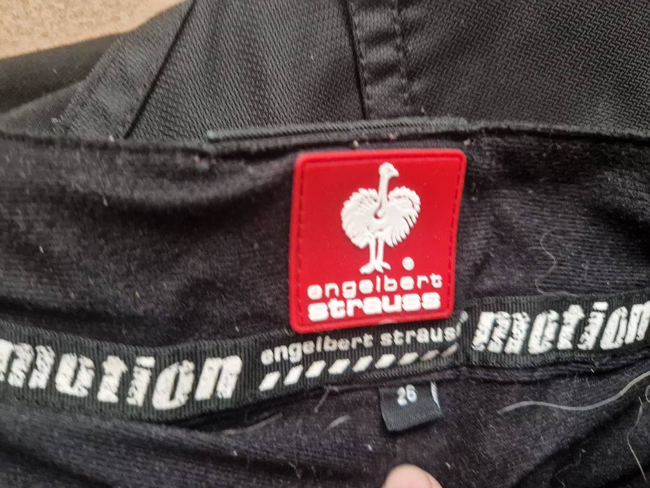 Pantaloni de salopetă barbati