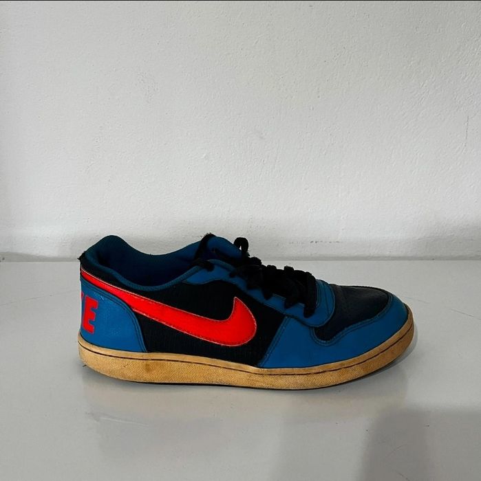 Adidași Nike mărimea 39