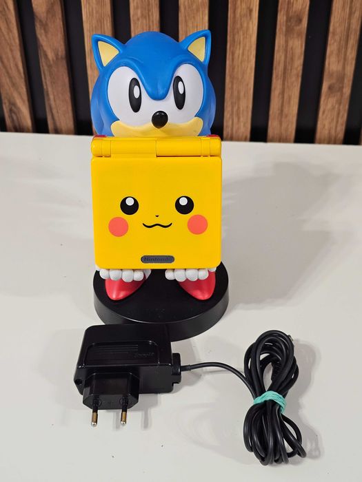 Nintendo Gameboy SP cu ecran IPS Pikachu reshell