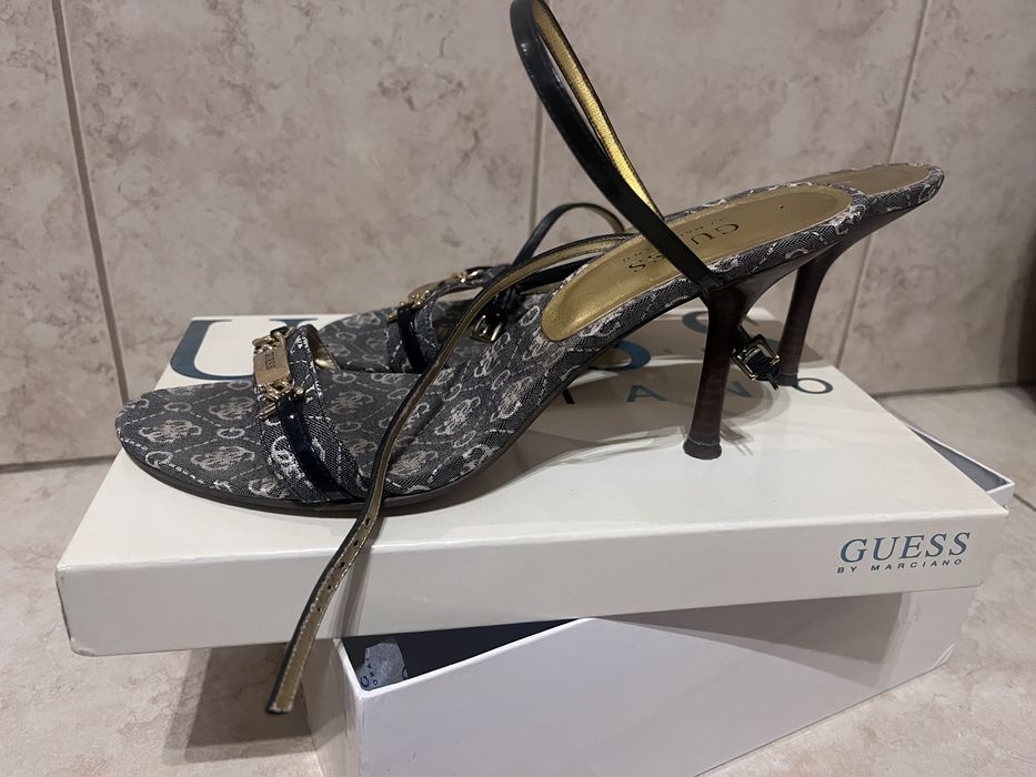 Sandale Guess cu toc