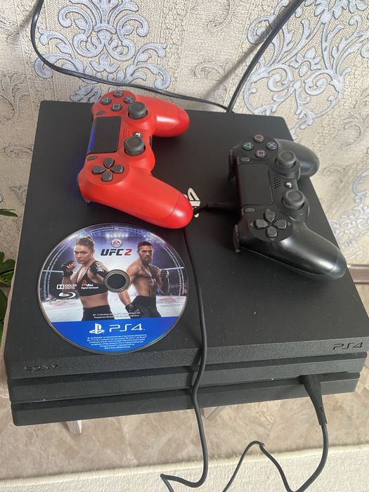 PS 4 Pro 1 терабайт память 4К разришение