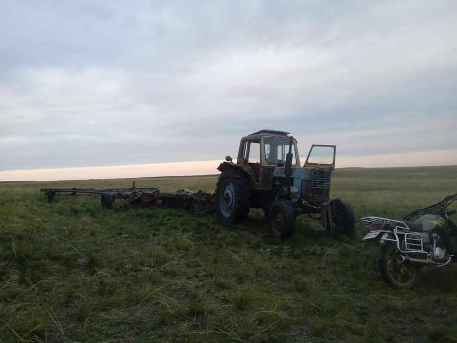 Трактор и Урал сельхозник