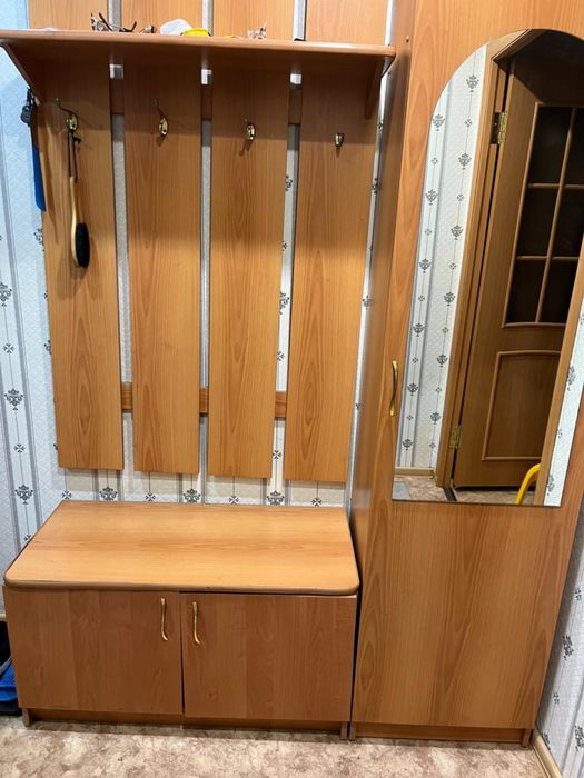 Продам прихожую !