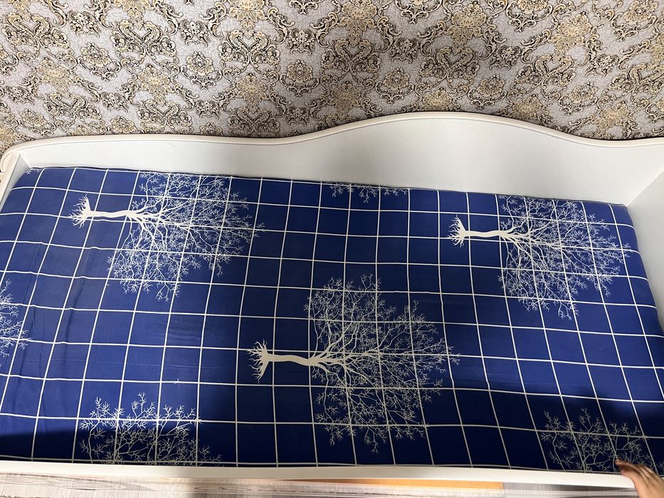 Детская кровать машина