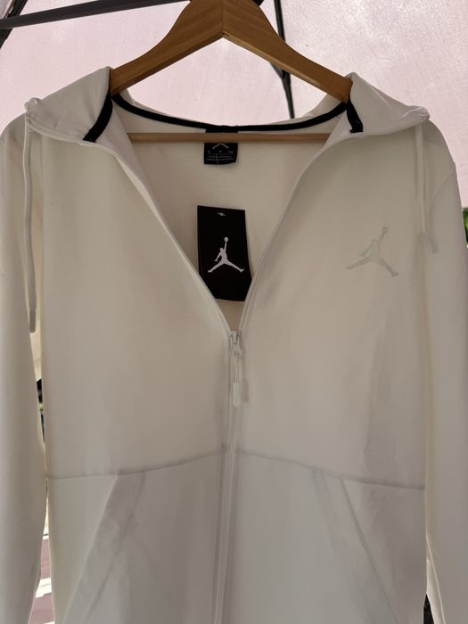 bluza cu fermoar alba nike jordan