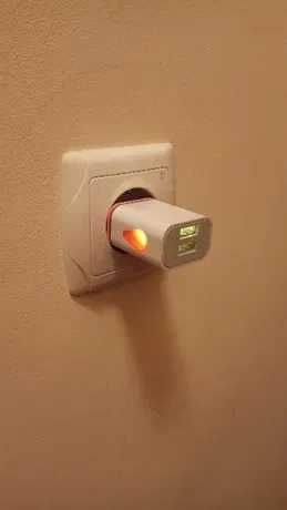 Зарядно за 4/5 батерии за дрон, батерия за дрон, зарядно за батерия