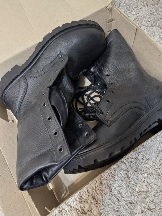 Продам берцы новые