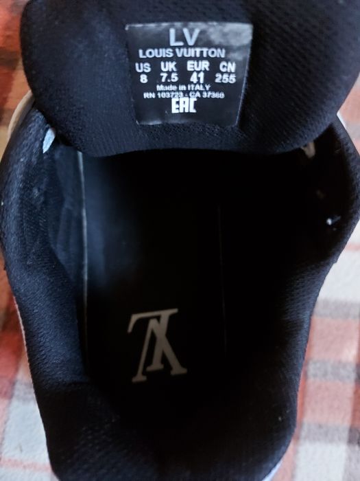 Adidași Louis Vuitton