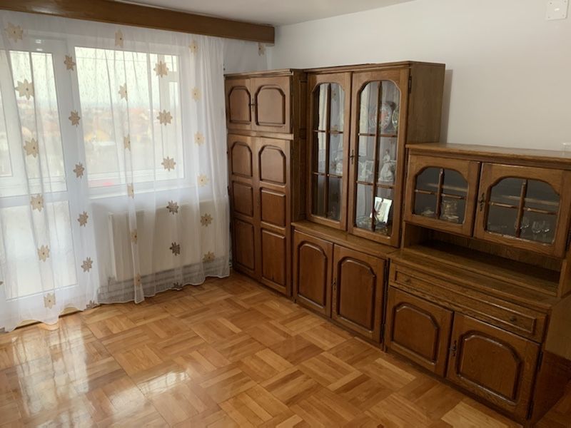 Inchiriez Apartament Sinicolau Mic