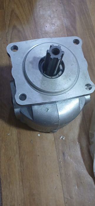 НШ32А-3Л насос шестернный новый