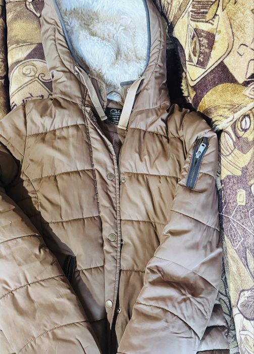 Продавам зимно яаке използвано но запазено и много топли