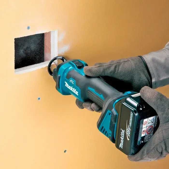 Промоция!Акумулаторна фреза за гипскартон DCO181Z Makita