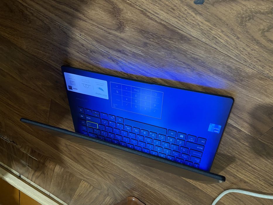 ASUS Laptop новый