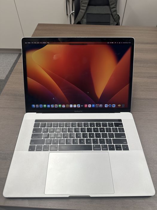Продаю MacBook Pro 15” (2019)
