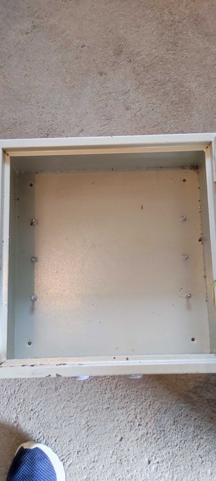 Метално разпределително ел.табло 500/500/200 mm, без монтажна плоча