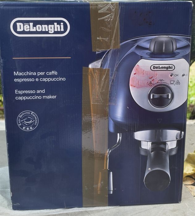 Кафемашина с ръкохватка DeLonghi