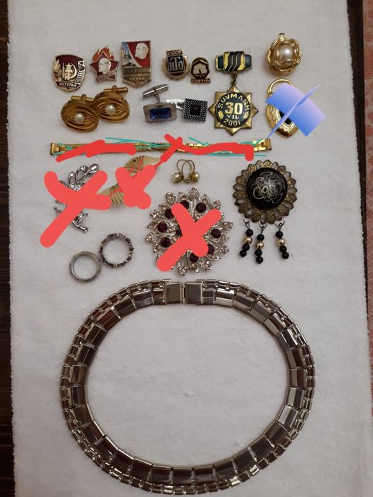 СССР серебро и бижутерия,брошки,бусы,серьги, значки, см.все фото