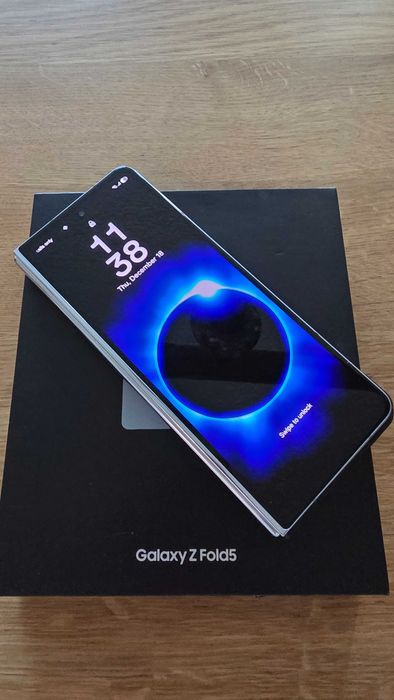 Изгодно! Samsung Zfold 5 изключително запазен и функционален!