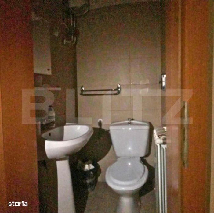 Spatiu comercial stradal, 160 mp, zona Micro 3