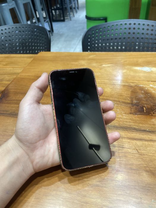 Iphone 12 …64 tali