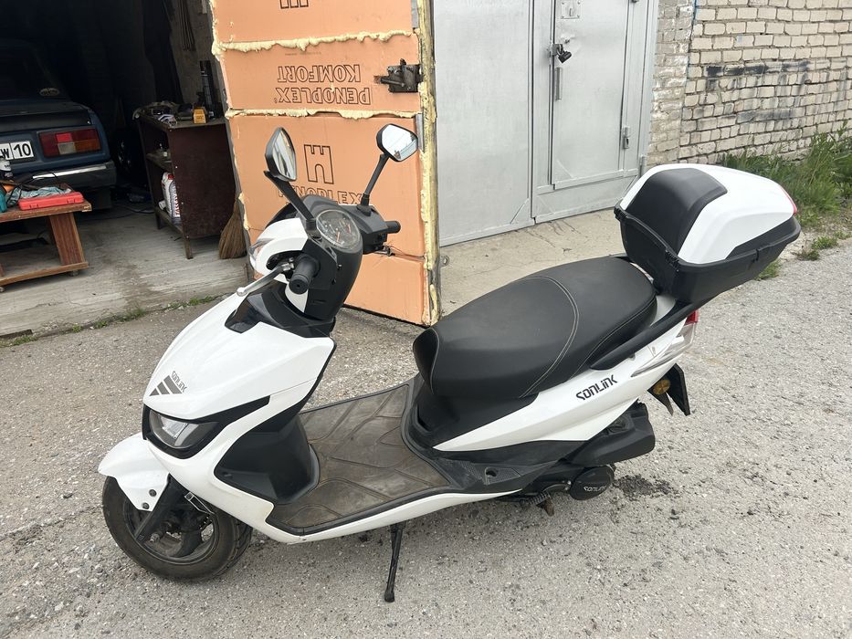 Продам скутер 90