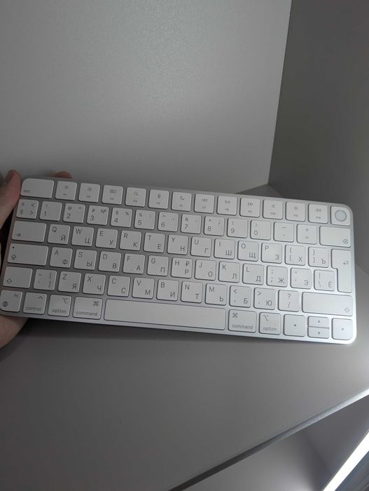 Apple Magic Keyboard с Touch ID (Заводской русская раскладка)