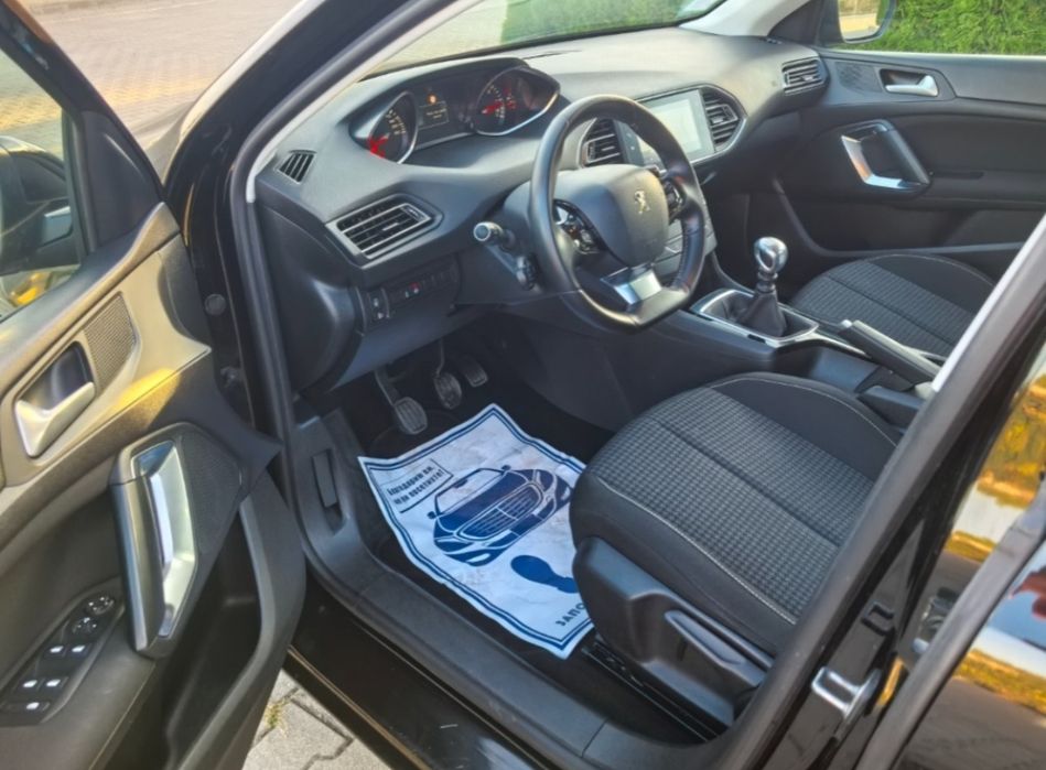 Peugeot 308 1.5BlueHDI 131kc 2018г