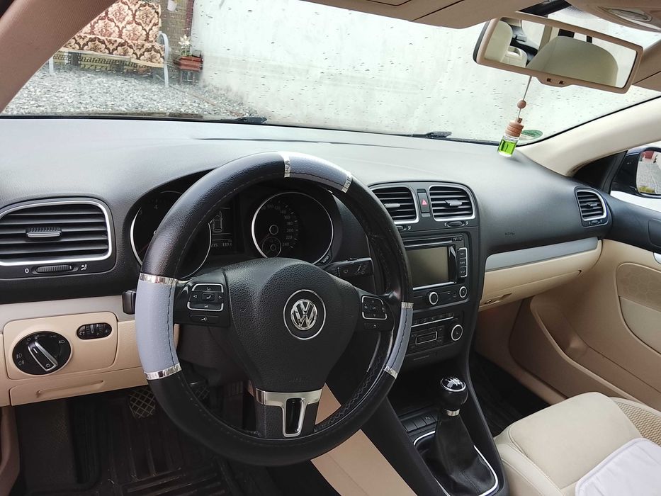 Vind auto vw golf 6 pe benzina