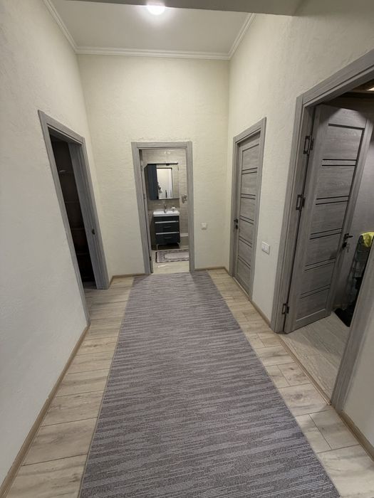 Паркентский новастройка 2 ком 5 этаж 8 этажка все ест новий срочно