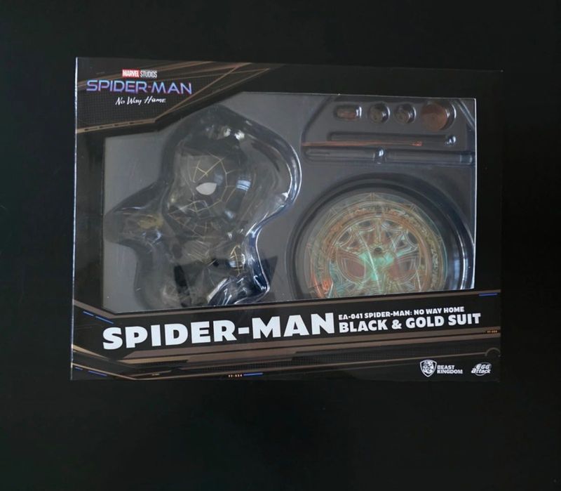 Figurina de colecție Spider-Man Black & Gold Suit -EAA-041- Beast Kingdom