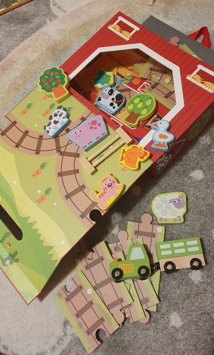 Детска дървена играчка ферма