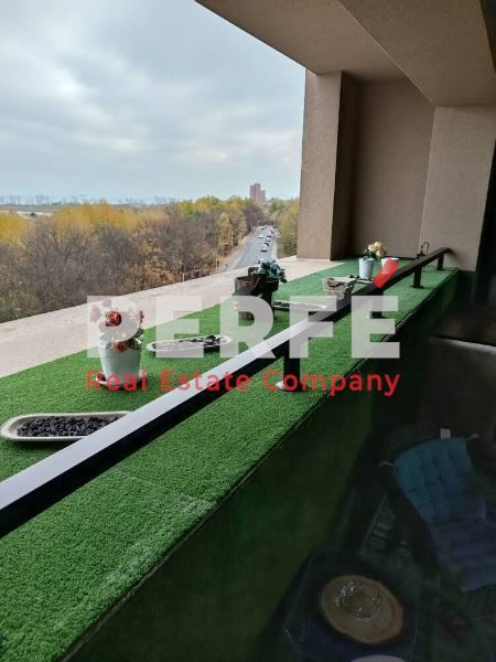 Продава се Двустаен апартамент в Бургас, Зорница - 76 кв.м за 2500 €/кв.м - Снимка #1