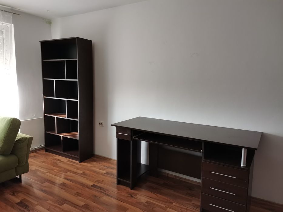 Închiriez apartament doua camere în Arad