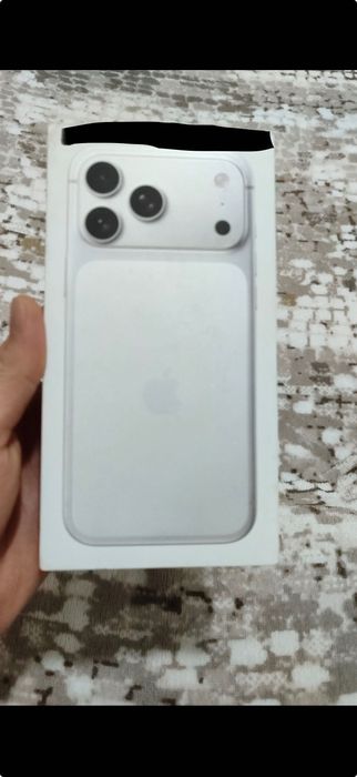 I Phone 17 Pro Max Silver