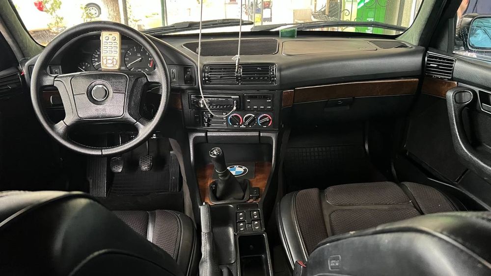 BMW E34  1995 yil 1.8 mator mexanika