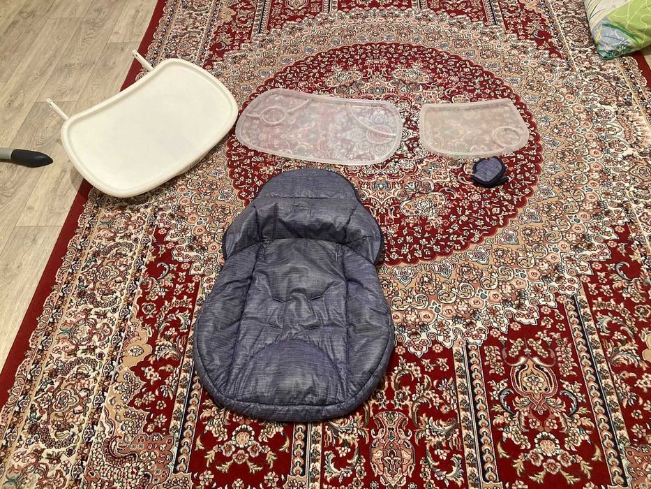 Детский стул со столиком