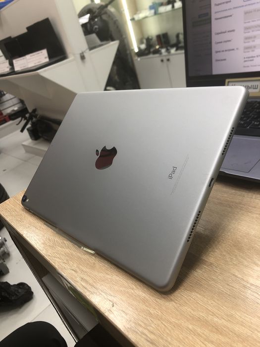 Ipad pro 2017 года 64g (10,5) p25
