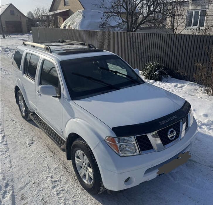 nissan pathfinder 2005