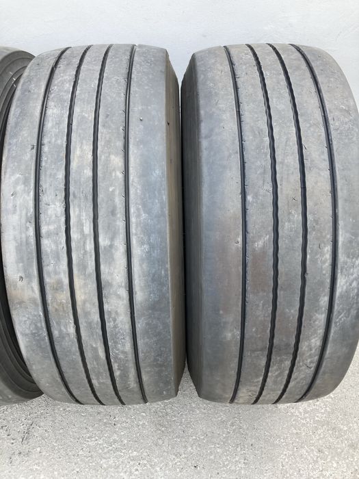 Гуми за камион 385-65-22.5