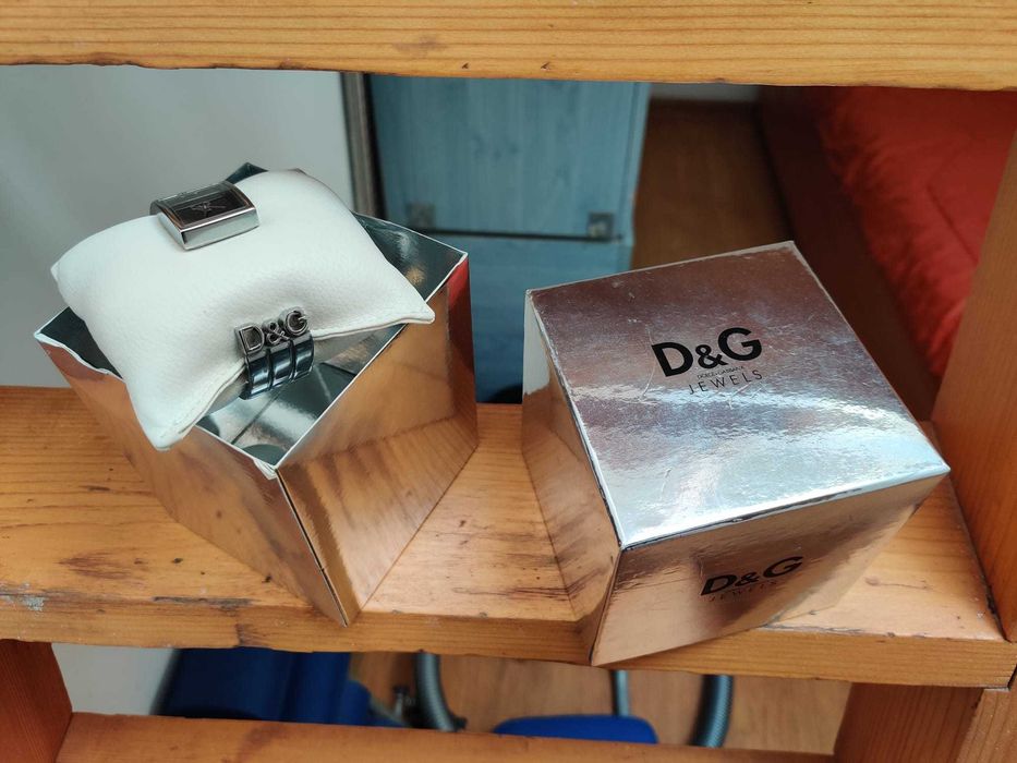 Ceas dama Dolce & Gabbana D&G elegant, bratara metalica, cutie inclusa