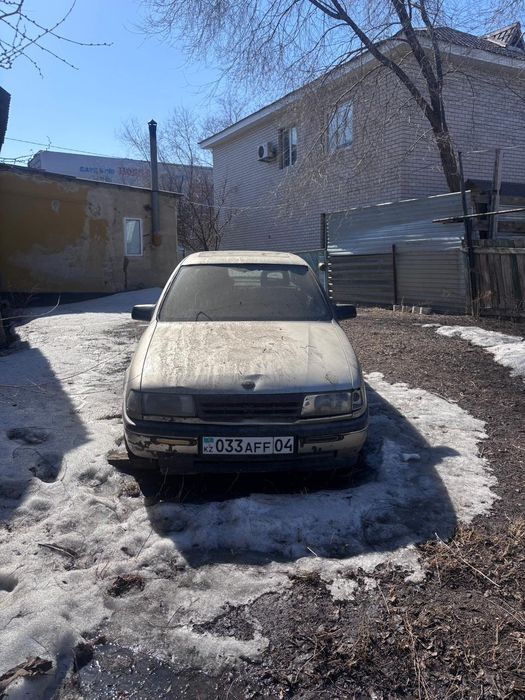 Opel vectra 1992 года