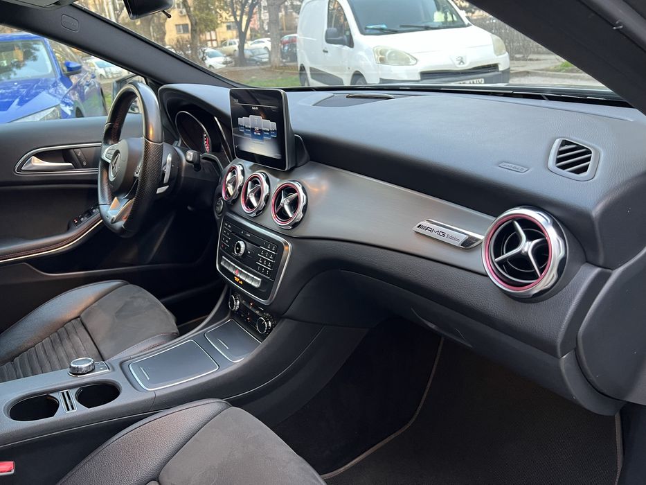 Mercedes GLA an 2018 motor 1.6 benzina