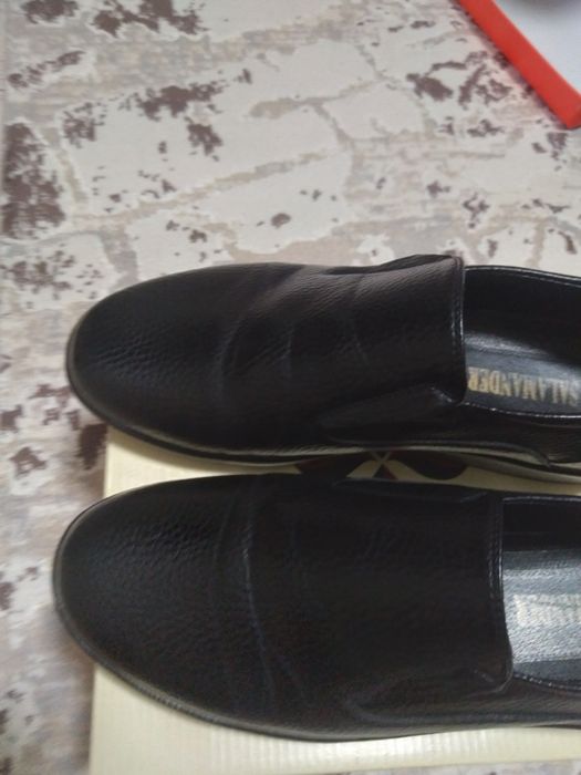 Продам туфли школьные