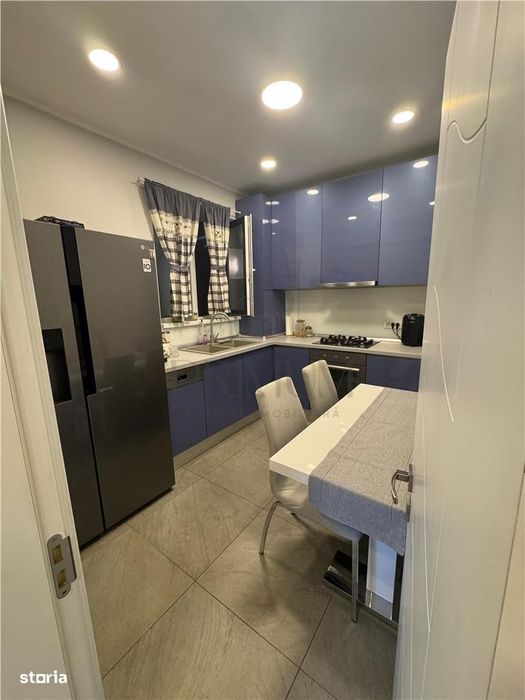 Braytim | 3 Cam | Et.1 | Lift | Parcare Subterana | 2 Balcoane | Decom — fotografia 1