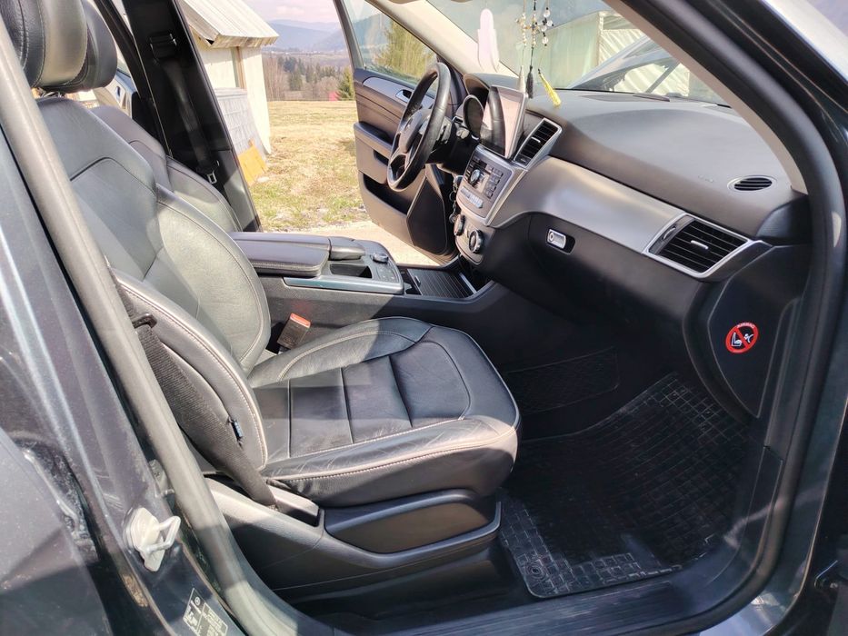 Vand Mercedes ML 350 an fabricatie 2013