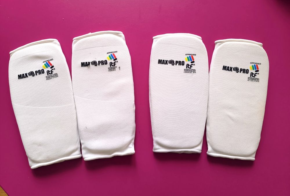 Екипировка за таекуондо ITF (ръкавици, каски, фути, протектори, капи))