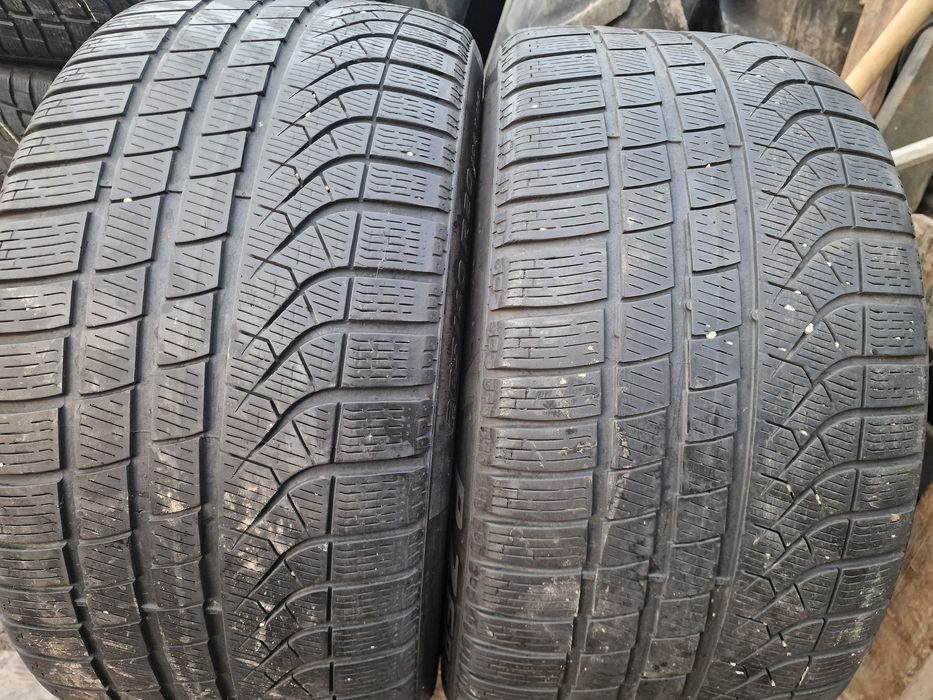 Anvelope 285/40R20 marca Pirelli, DOT 2021, 5 mm